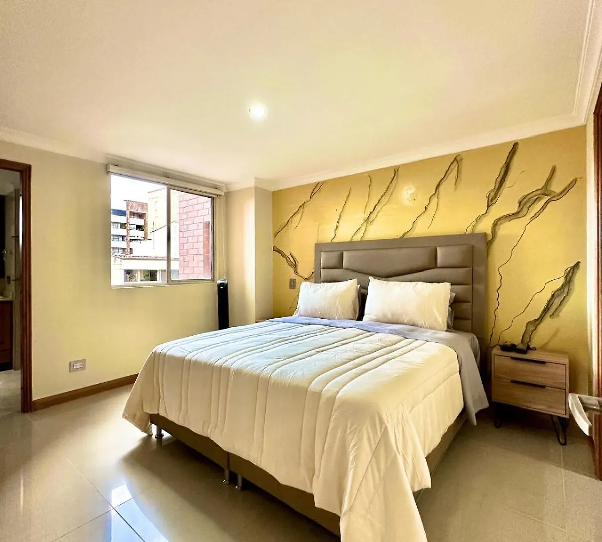 Beautiful Laureles Apartment Medellín