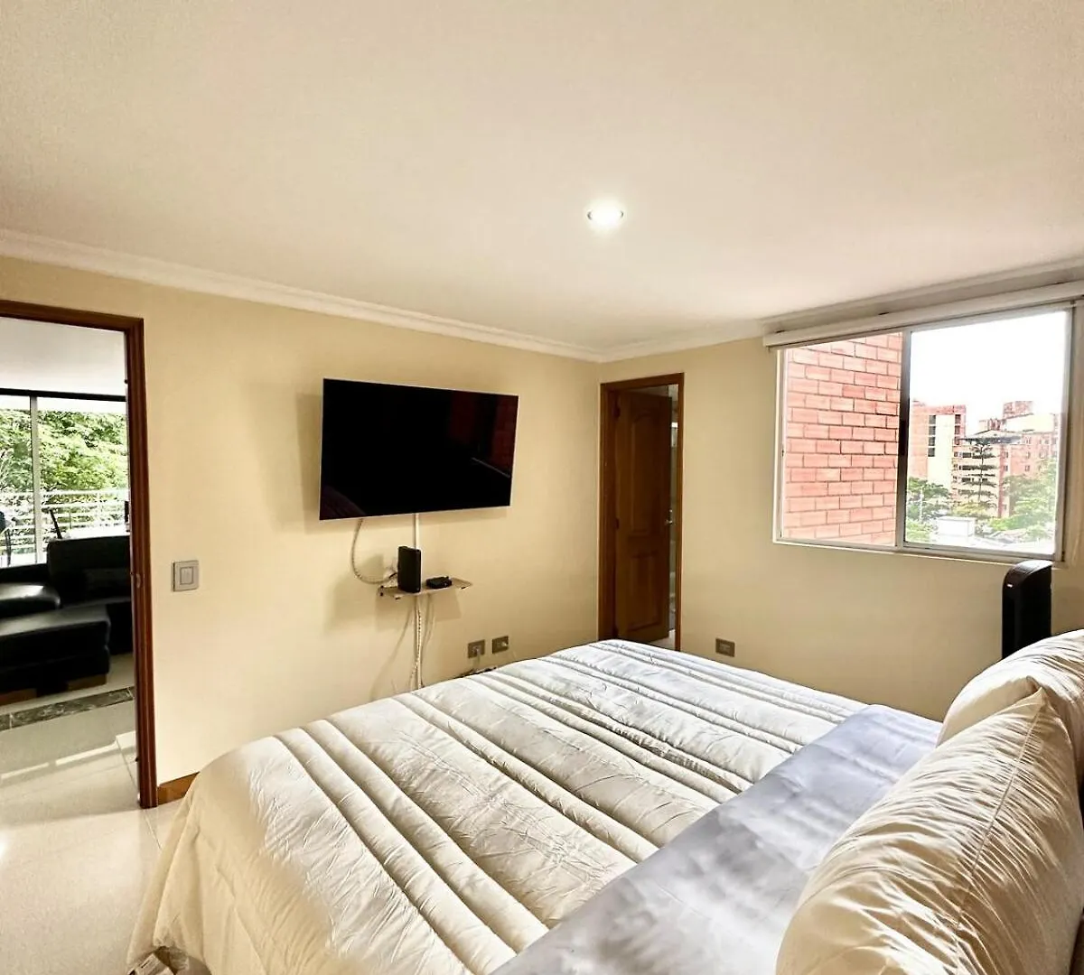 Beautiful Laureles Apartment Medellín
