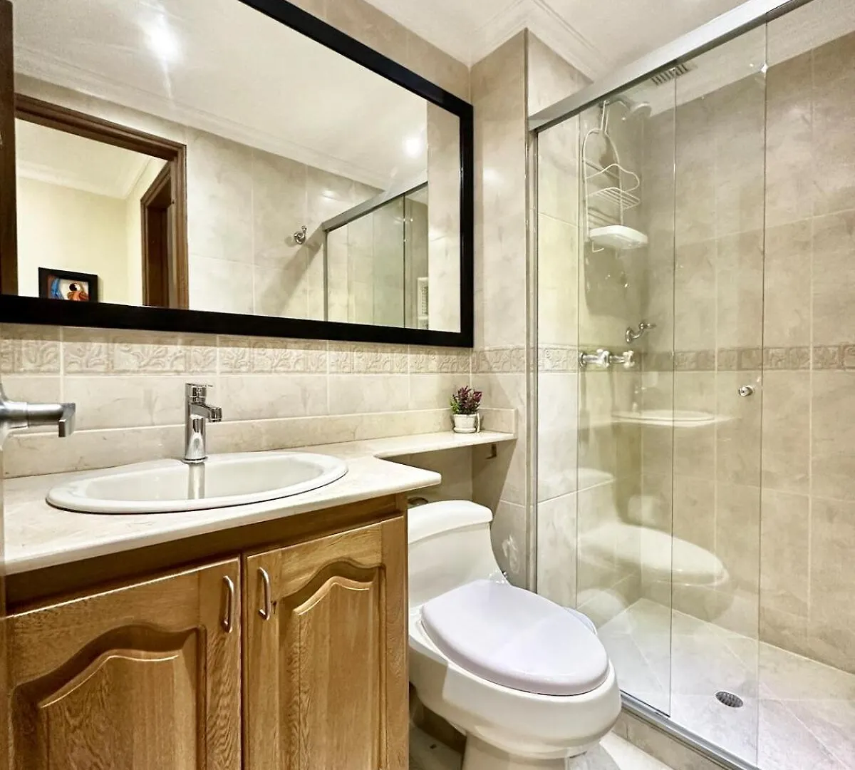 Beautiful Laureles Apartment Medellin